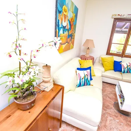 Authentic House In + View Feriehus *