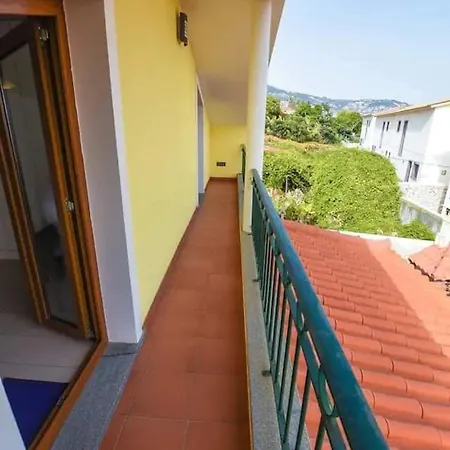 Authentic House In + View 別荘 フンシャル