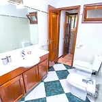 בית נופש Authentic House In + View פונשל
